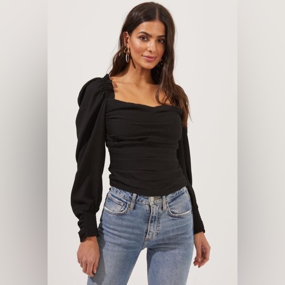 Astr the Label Square Neck Puff Sleeve Top